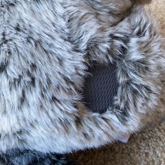 Pottery Barn Teen Bluetooth Speaker Racoon - Picture 4 of 14